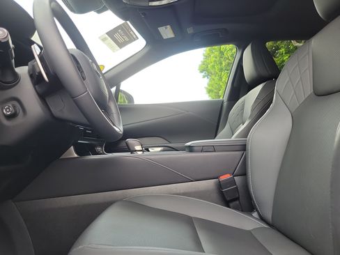 Used 2026 Lexus RX 350 FWD w/ Accessory Package (Z1) image 21