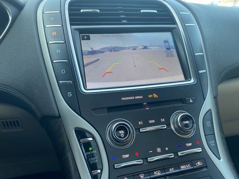 Used 2019 Lincoln Nautilus Reserve image 17