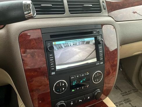 Used 2009 Chevrolet Tahoe LTZ AWD/4WD image 14