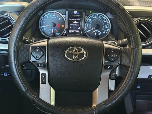 Used 2016 Toyota Tacoma SR5 RWD image 15