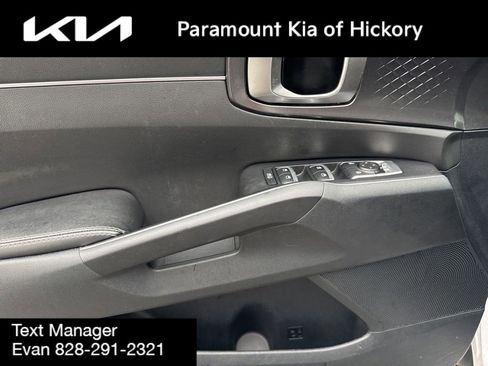 Used 2023 Kia Sorento LX image 21