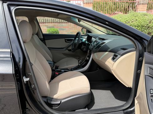 Used 2016 Hyundai Elantra SE FWD image 11