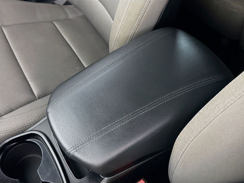 Used 2018 Hyundai Santa Fe Sport w/ 2.4L Value Package 02 FWD image 18