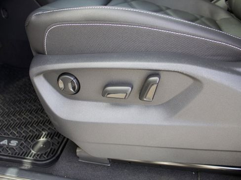 New 2026 Volkswagen Atlas SE image 13