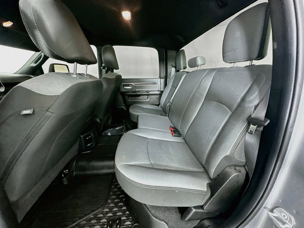 Used 2023 RAM 2500 Big Horn AWD/4WD image 34