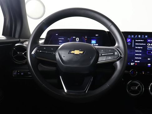 Used 2025 Chevrolet Blazer EV LT FWD image 34