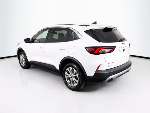 Used 2023 Ford Escape Active AWD/4WD image 5