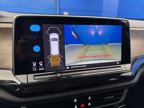 Used 2025 Volkswagen Atlas SE w/ Panoramic Sunroof Package image 20