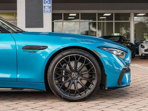 Used 2024 Mercedes-Benz SL 63 AMG 4MATIC image 55