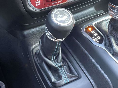 Certified 2022 Jeep Wrangler Unlimited Rubicon 4xe w/ Cold Weather Group image 40