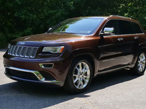 Used 2014 Jeep Grand Cherokee Summit AWD/4WD image 6
