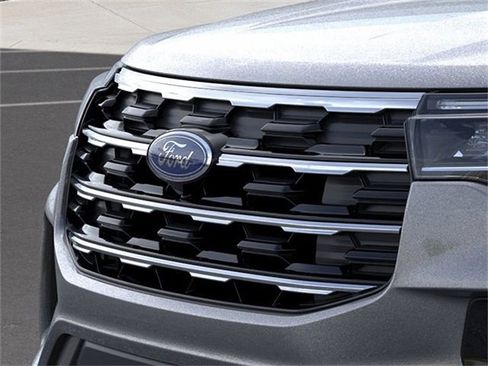 New 2026 Ford Explorer Active image 17