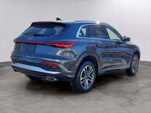 Certified 2025 Audi Q5 Premium w/ Convenience Package AWD/4WD image 4