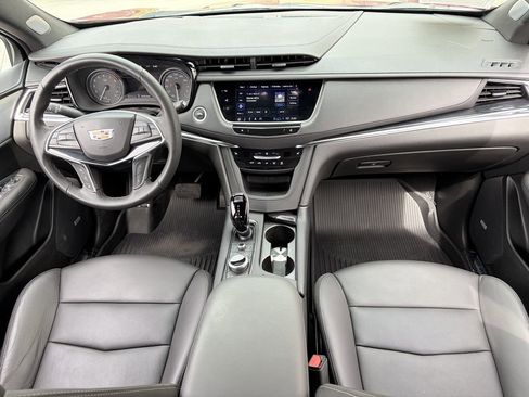 Certified 2025 Cadillac XT5 Premium Luxury w/ Technology Package AWD/4WD image 16