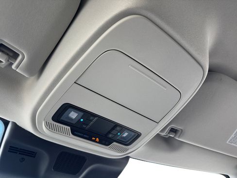 New 2026 Ford Expedition Active image 18