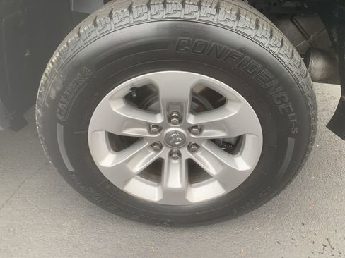 Used 2021 RAM 1500 Laramie AWD/4WD image 11