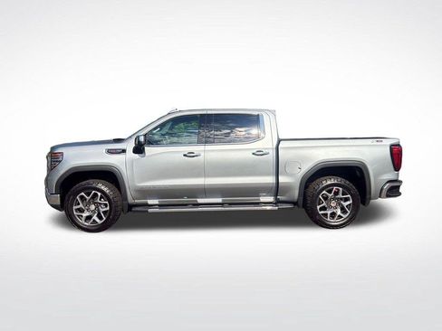 Certified 2023 GMC Sierra 1500 SLT w/ SLT Premium Package AWD/4WD image 4
