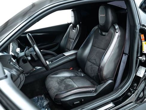 Used 2014 Chevrolet Camaro ZL1 image 21