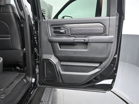 New 2026 RAM 2500 Limited AWD/4WD image 16