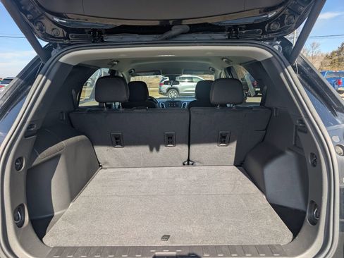Used 2024 Chevrolet Equinox LT AWD/4WD image 27