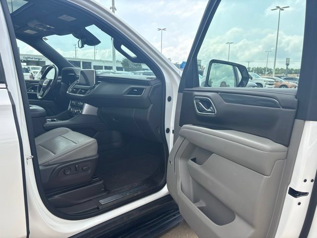 Used 2023 GMC Yukon SLT w/ SLT Premium Package AWD/4WD image 38