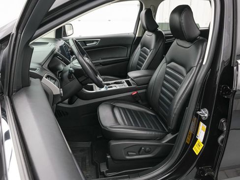 Certified 2023 Ford Edge SEL w/ Convenience Package AWD/4WD image 11