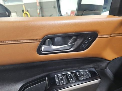 Certified 2023 Nissan Pathfinder Platinum w/ Cargo Package image 11