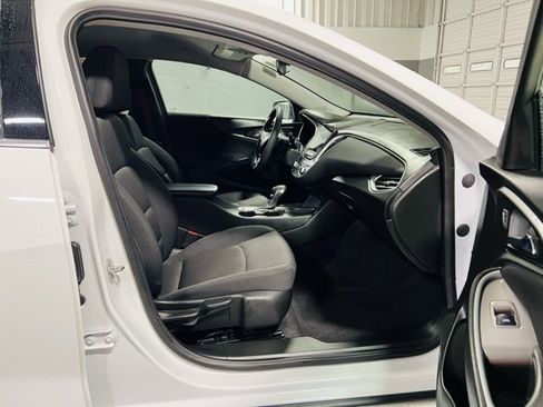 Used 2023 Chevrolet Malibu LT image 32