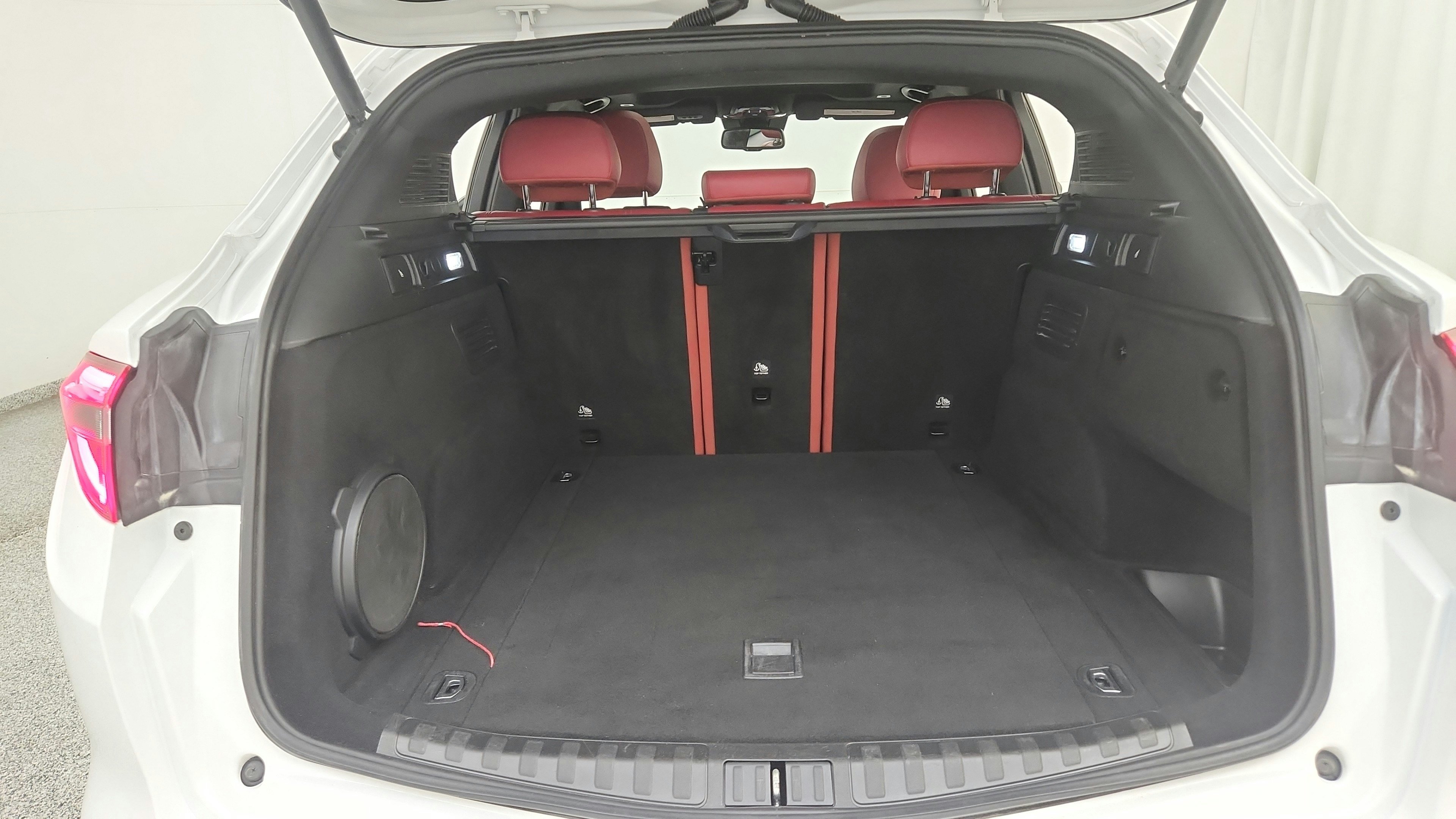 Used 2022 Alfa Romeo Stelvio Veloce AWD/4WD image 29