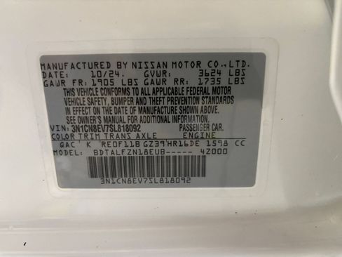 Used 2025 Nissan Versa SV FWD image 28
