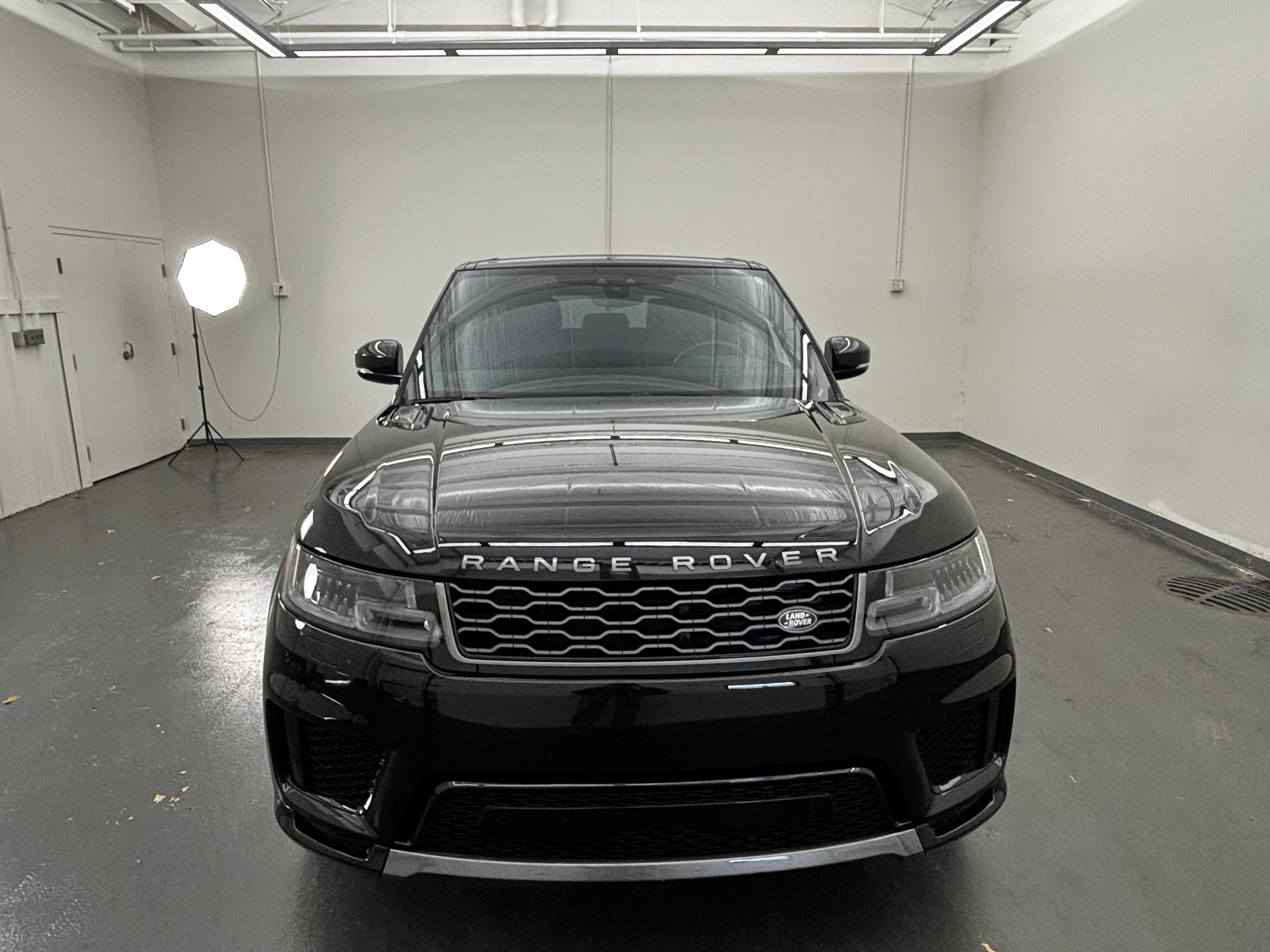Used 2022 Land Rover Range Rover Sport HSE Silver Edition AWD/4WD image 2
