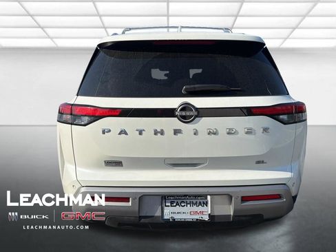 Used 2022 Nissan Pathfinder SL w/ SL Premium Package image 5