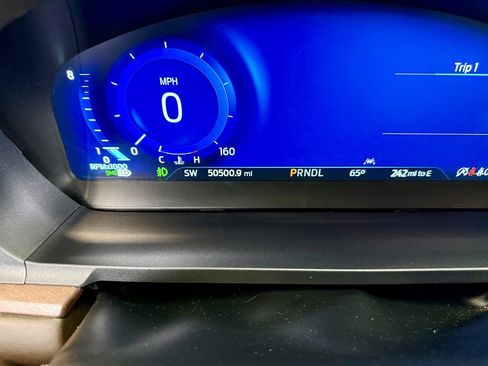 Used 2022 Ford Explorer King Ranch image 21