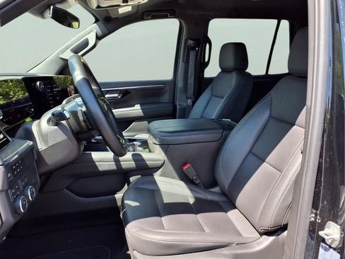 Used 2025 Chevrolet Tahoe LT AWD/4WD image 15
