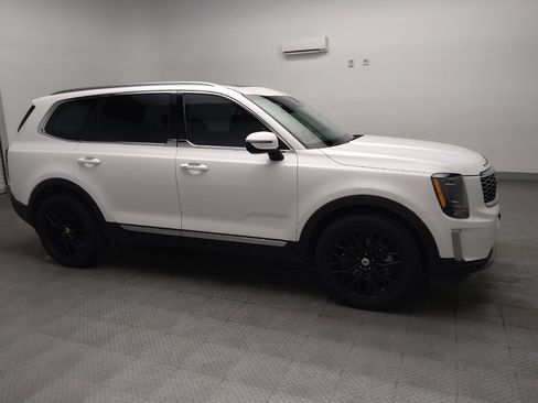 Used 2020 Kia Telluride EX FWD image 11