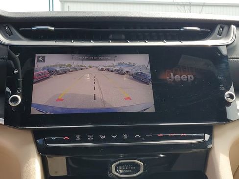 New 2026 Jeep Grand Cherokee L Limited RWD image 32