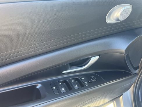 Used 2023 Hyundai Elantra SEL FWD image 20