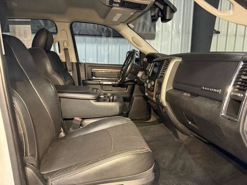Used 2015 RAM 2500 Laramie AWD/4WD image 39