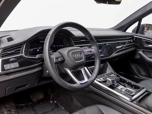 Used 2025 Audi Q7 Premium Plus image 2