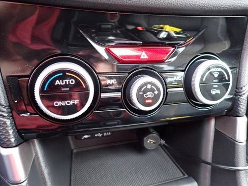 Used 2021 Subaru Forester Premium image 22