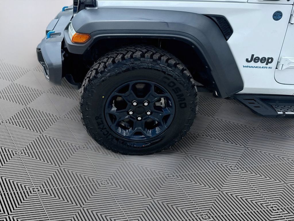 Certified 2023 Jeep Wrangler Unlimited AWD/4WD image 35