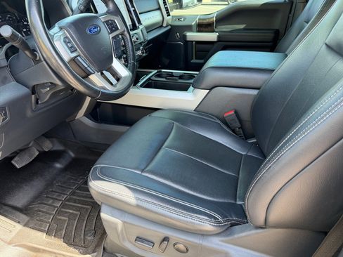 Used 2022 Ford F250 Lariat w/ Lariat Value Package AWD/4WD image 12