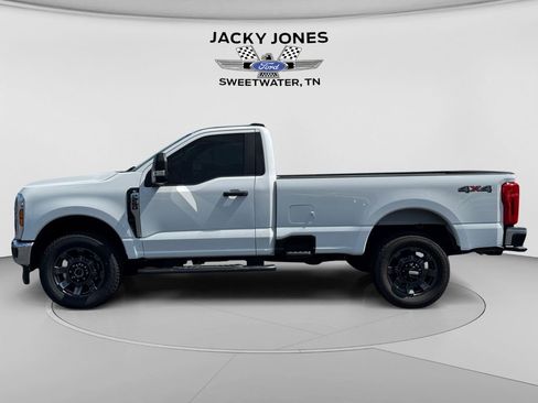 Used 2024 Ford F250 XL w/ XL Chrome Package AWD/4WD image 2