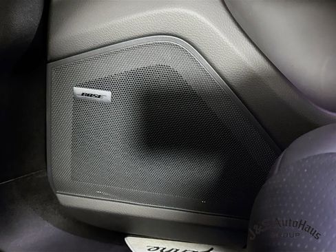 Used 2022 Porsche Cayenne Platinum Edition w/ Premium Package Plus image 32