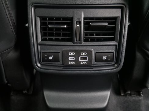Used 2026 Subaru Outback Touring AWD/4WD image 12