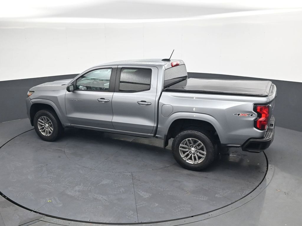 Used 2023 Chevrolet Colorado LT AWD/4WD image 32