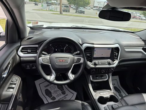 Used 2023 GMC Acadia SLT AWD/4WD image 14