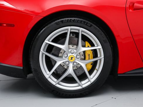 Used 2016 Ferrari F12 Berlinetta RWD image 36