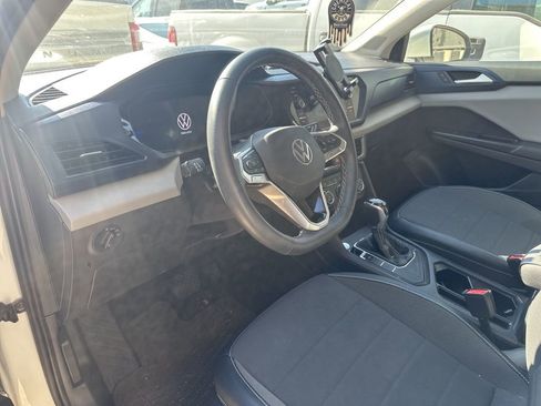 Used 2022 Volkswagen Taos SE image 8