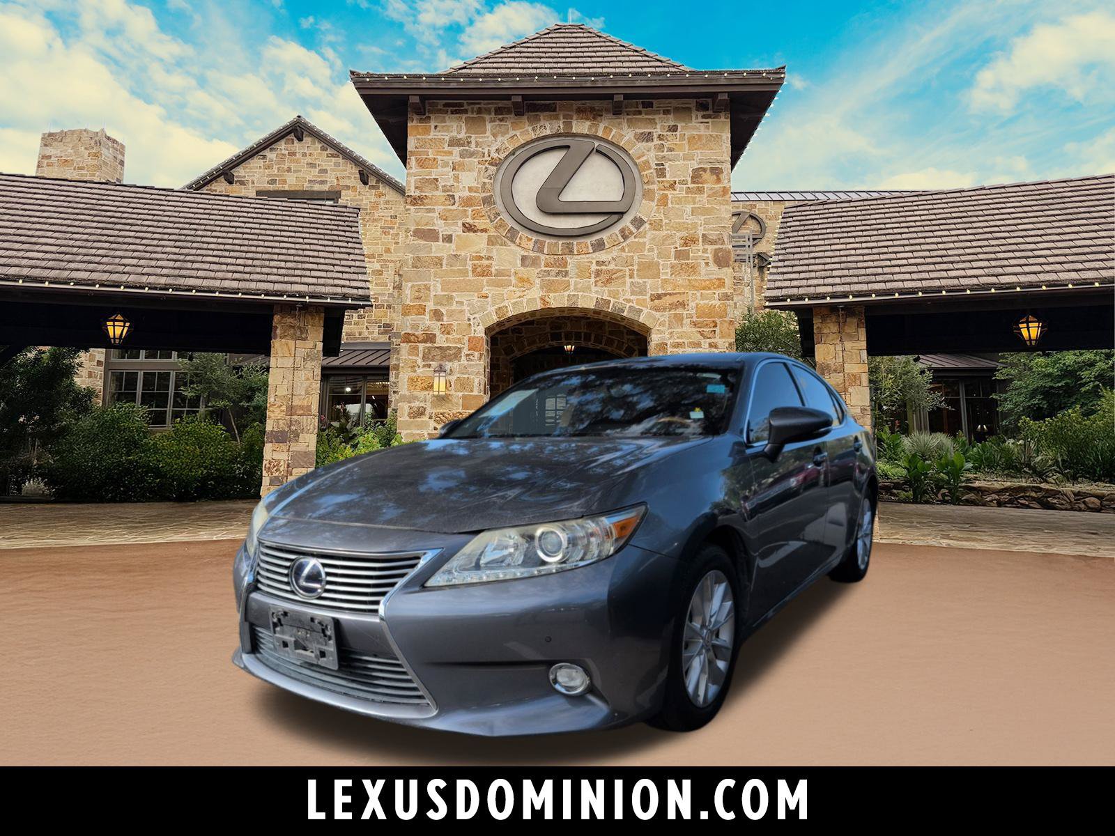 Used 2015 Lexus ES 300h w/ Navigation System Package FWD image 1